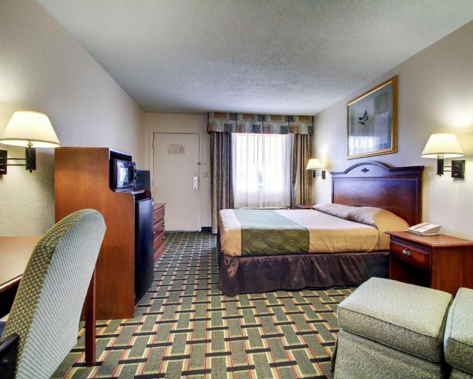 Econo Lodge Meridian Exteriör bild