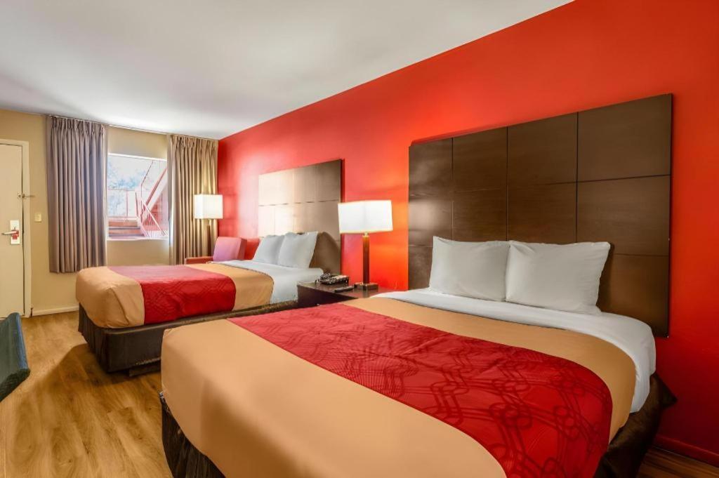 Econo Lodge Meridian Exteriör bild